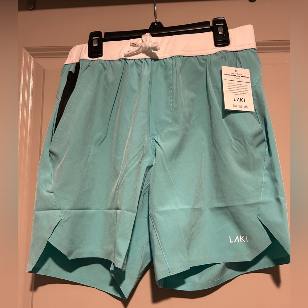 NWT Laki running shorts SIZE small